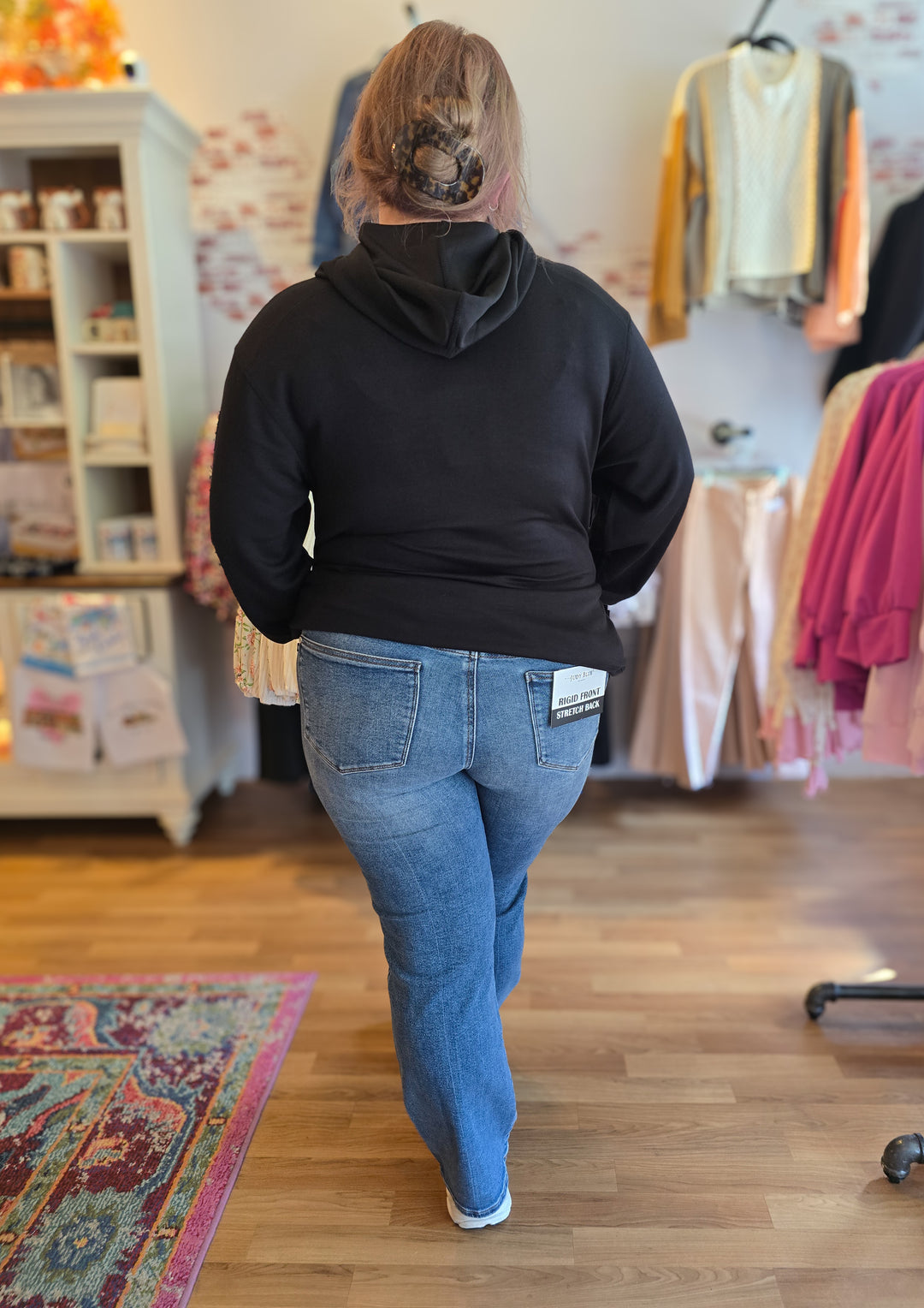 Judy Blue Mid-Rise Slim Straight Rigid Magic