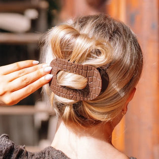 Teleties Flat Round Hair Clip- Brown Crocodile
