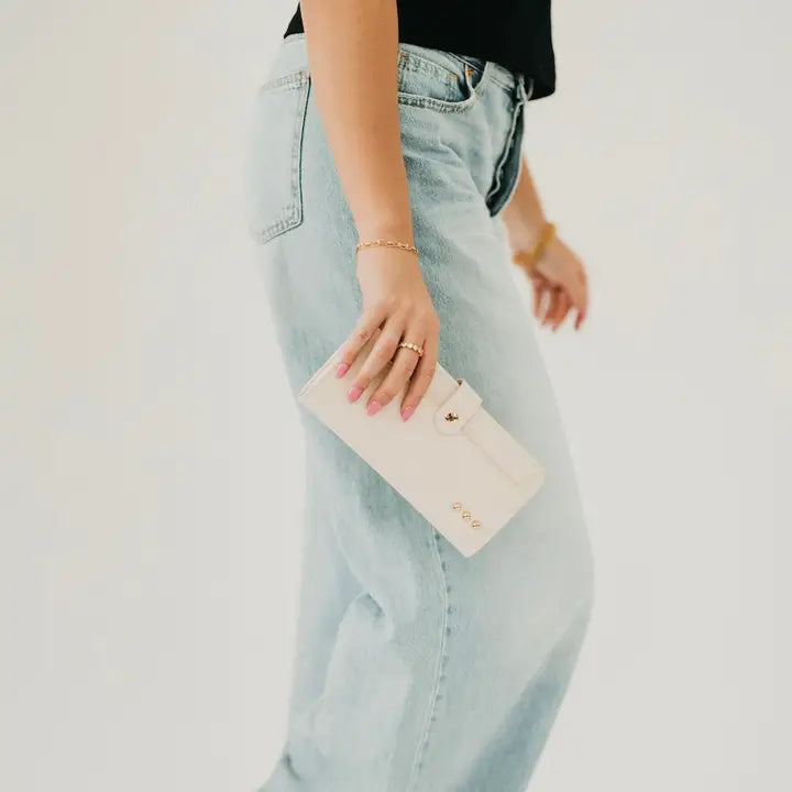 Essentials Carryall Wallet