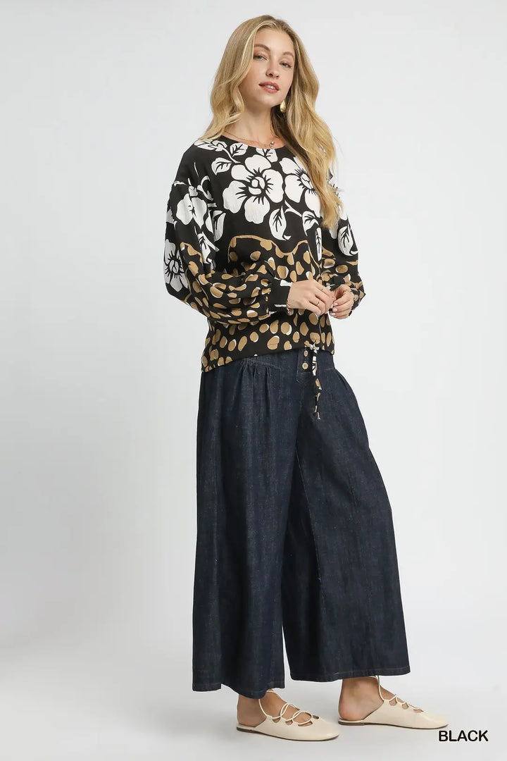 Floral Balloon Sleeve Top in Black