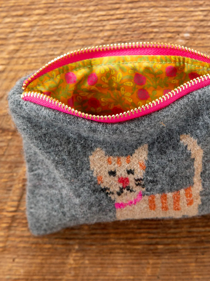 Intarsia Sweater Pouch- Cat