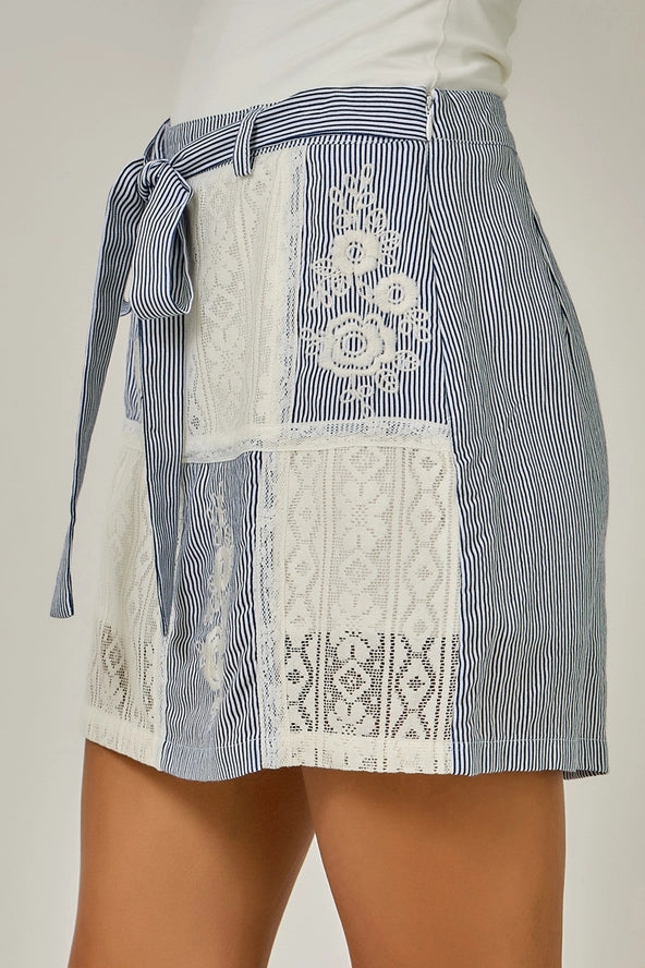 Lace and Embroidery Color Blocked Skort
