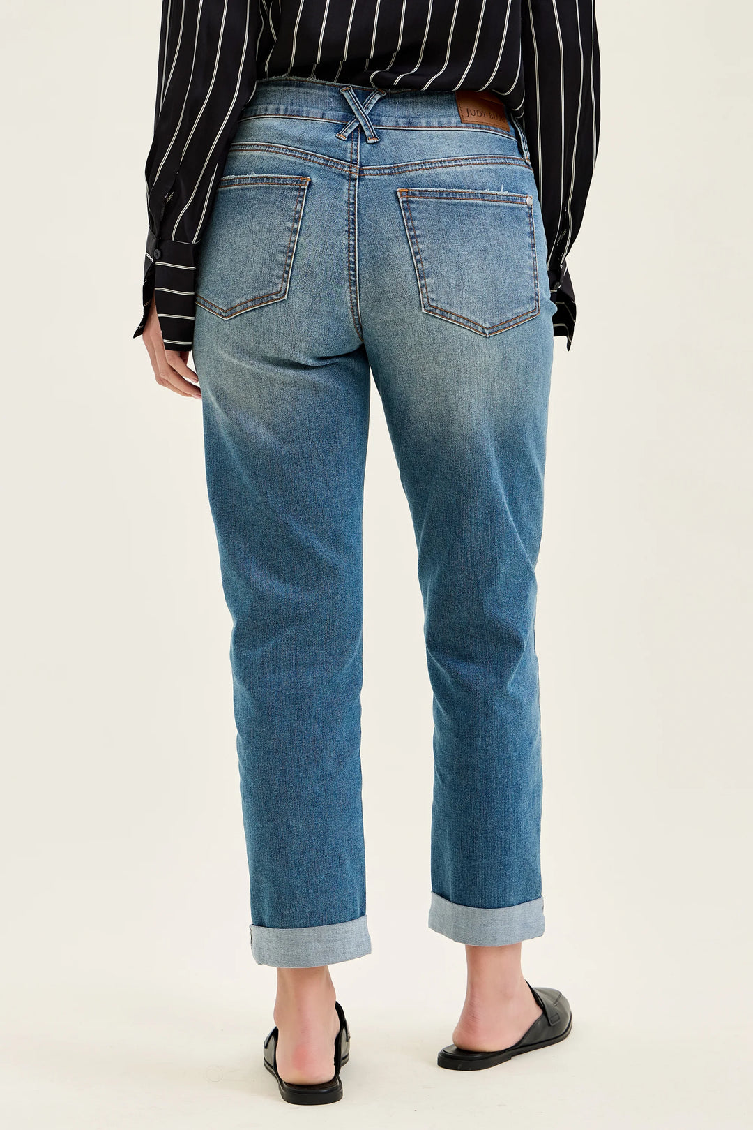 Judy Blue Mid Rise Boyfriend Cooling Denim