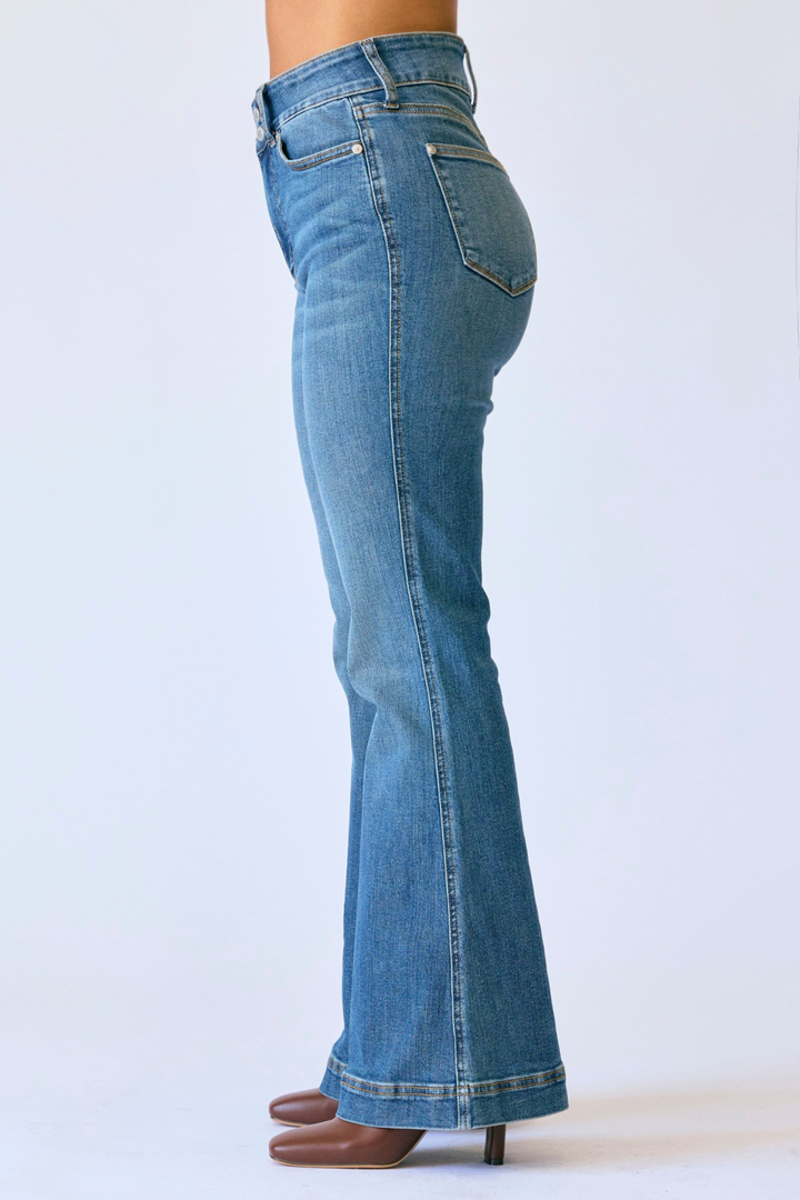 Judy Blue Petite Tummy Control Flare