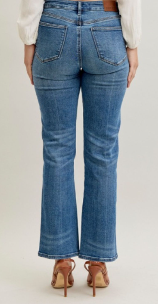 Judy Blue Mid-Rise Slim Straight Rigid Magic
