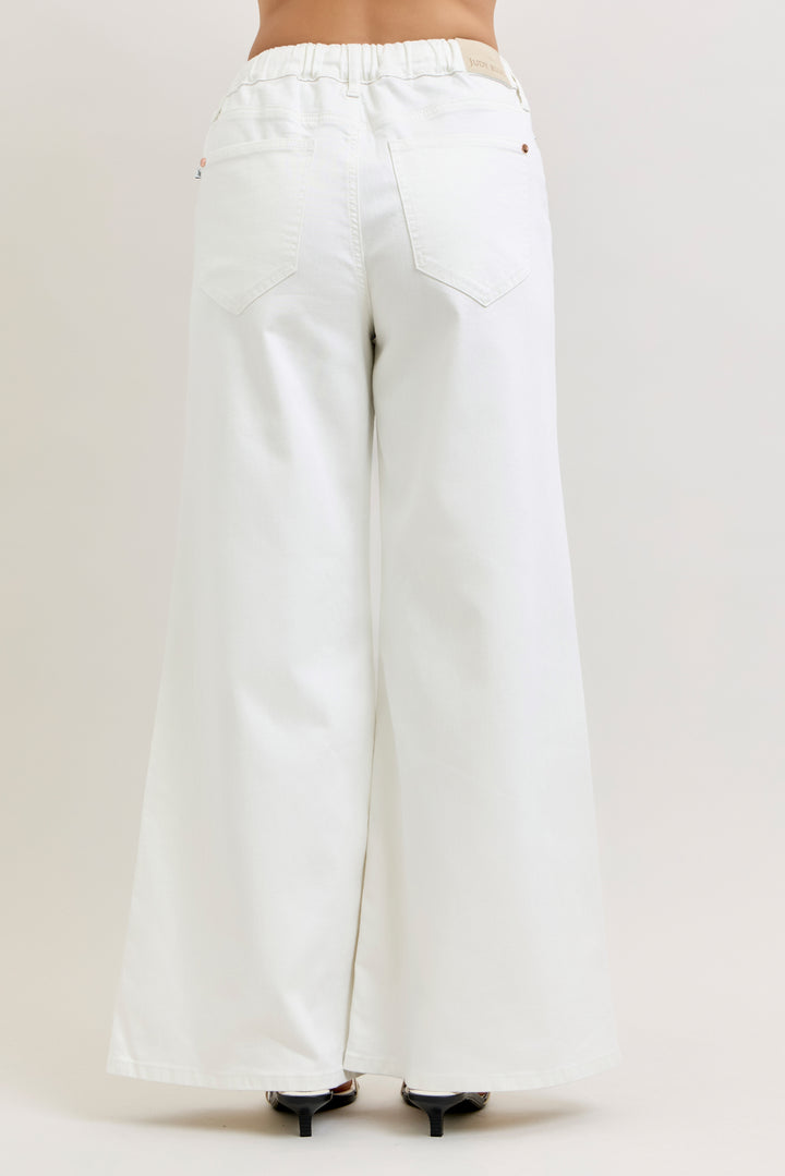 Judy Blue Featherweight Palazzo in White